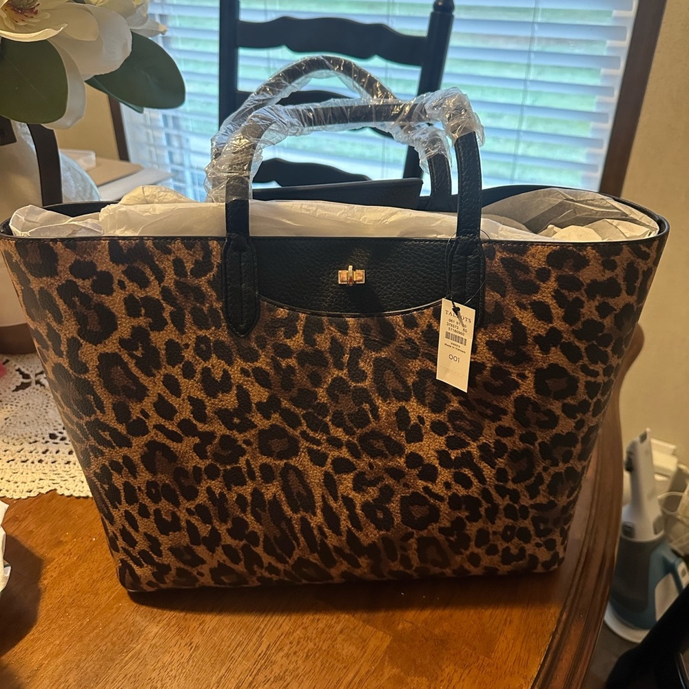 NWT TALBOTS LEOPARD PRINT TOTE FROM 2024. Sold out fast.